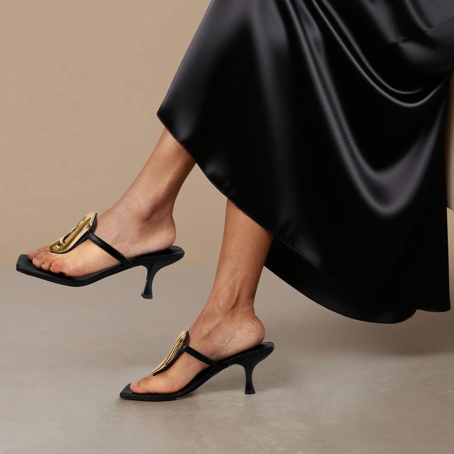 Black Flip Flop Heels Sandals for Women Metal Kitten Heels Thong Sandals Slip on Comfort Square Toe Casual Fashion Summer Flip Flops Shoes - Image 2