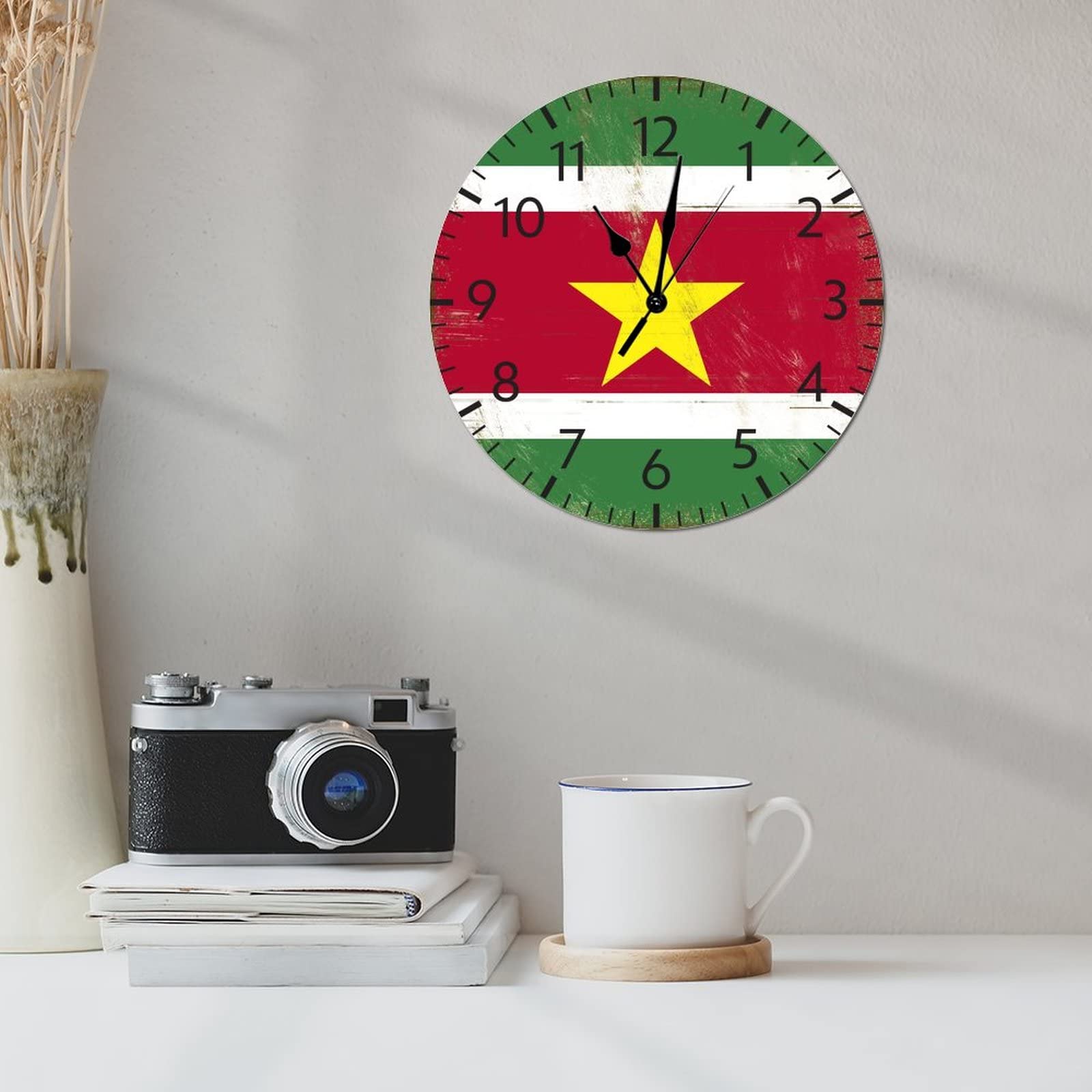 Houten Klok in De Vorm Van Het Land Suriname Stock Foto - Image of