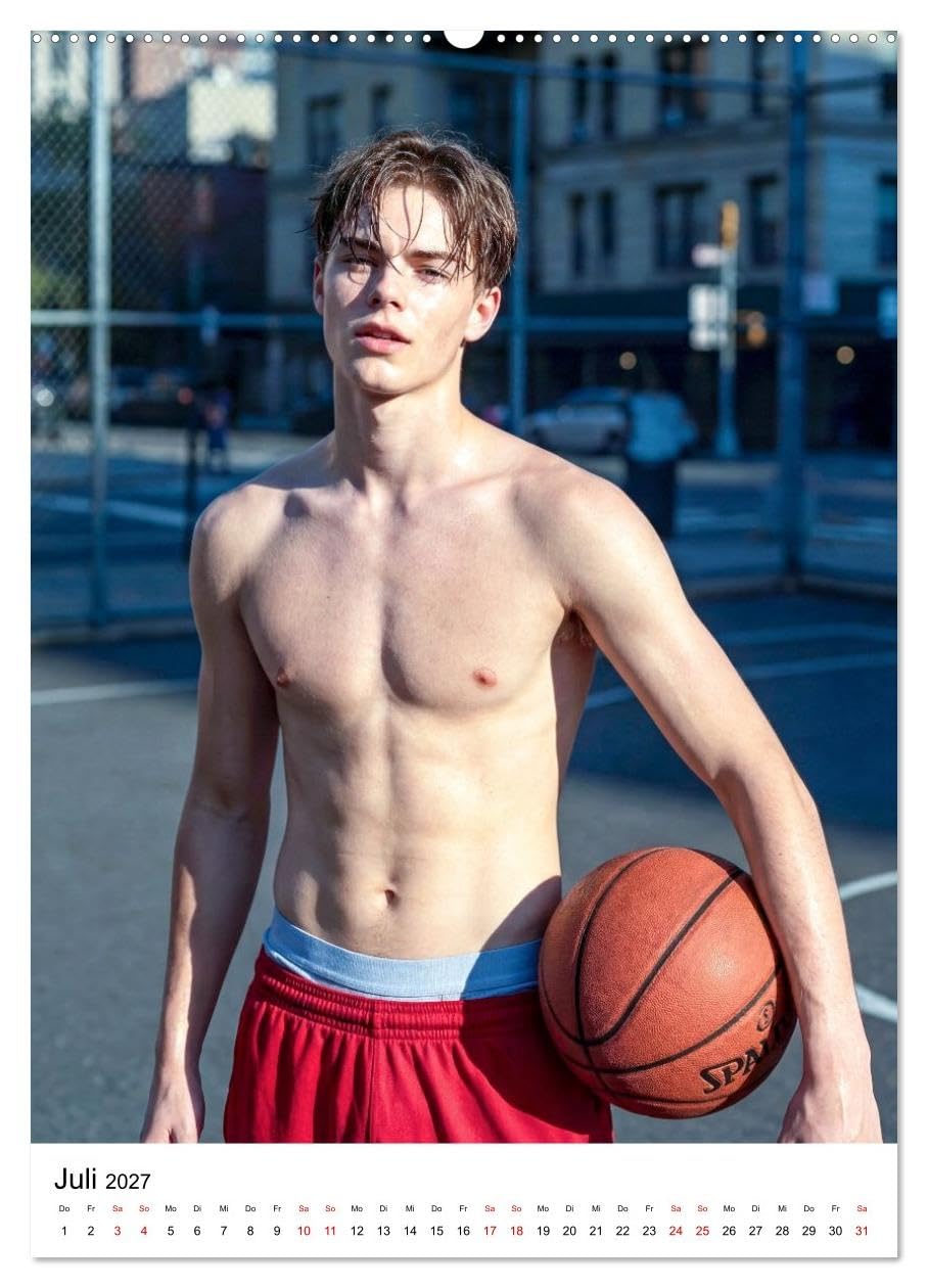 Guys Next Door - Junge Männer von nebenan (hochwertiger Premium Wandkalender 2027 DIN A2 hoch), Kunstdruck in Hochglanz: Ausdrucksstarke Bilder junger ... Ausstrahlung und Nähe. (CALVENDO Erotik)