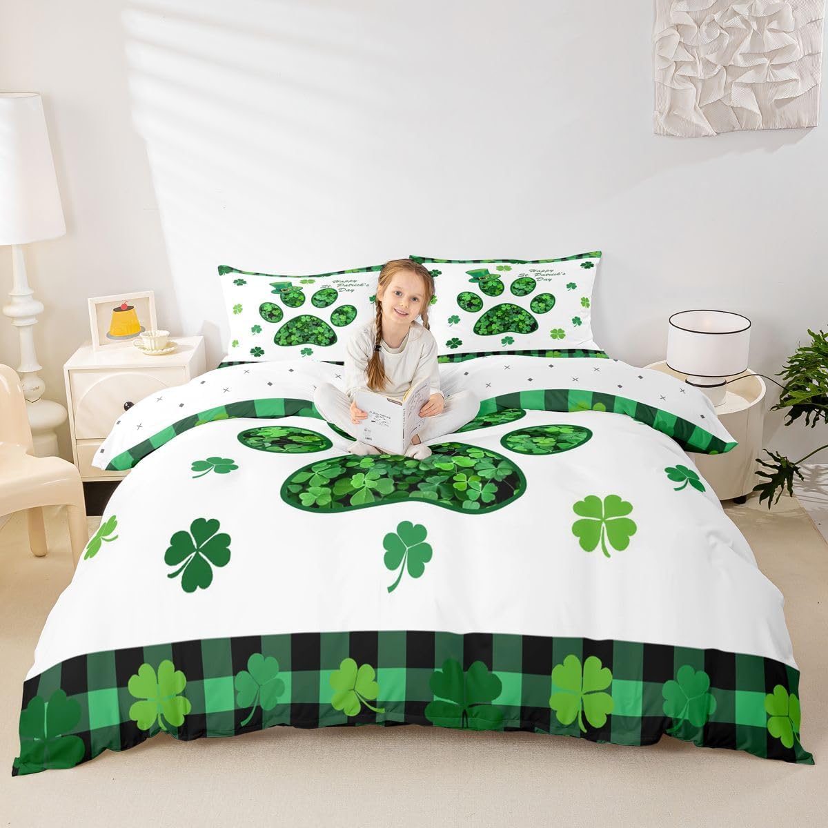 Castle Fairy Cute Dog Paw Duvet Cover Set King Size,St. Patrick's Day Theme Reversible Comforter Cover with 2 Pillowcases,Green Clover Leaf Checkered Microfiber Quilt Cover Set (NO Comforter)