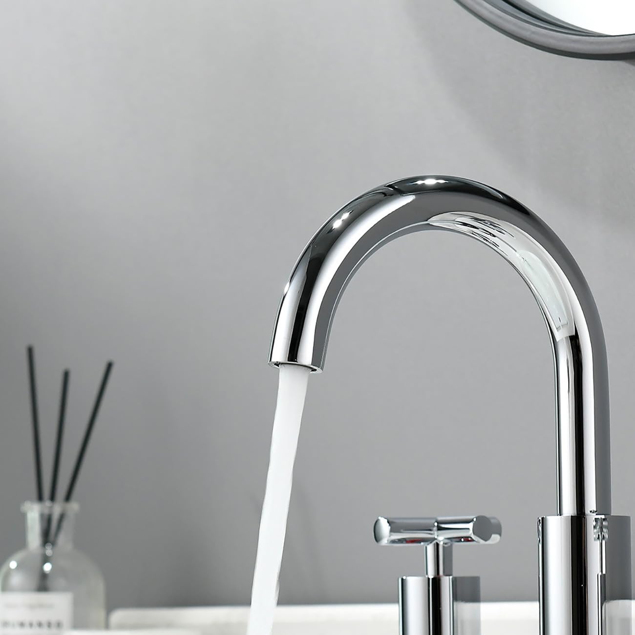 MCPRO SUS304 Basin Tap 360 Degree Rotatable Hot And Cold Mixed Bathroom Faucet HCB98 (SILVER