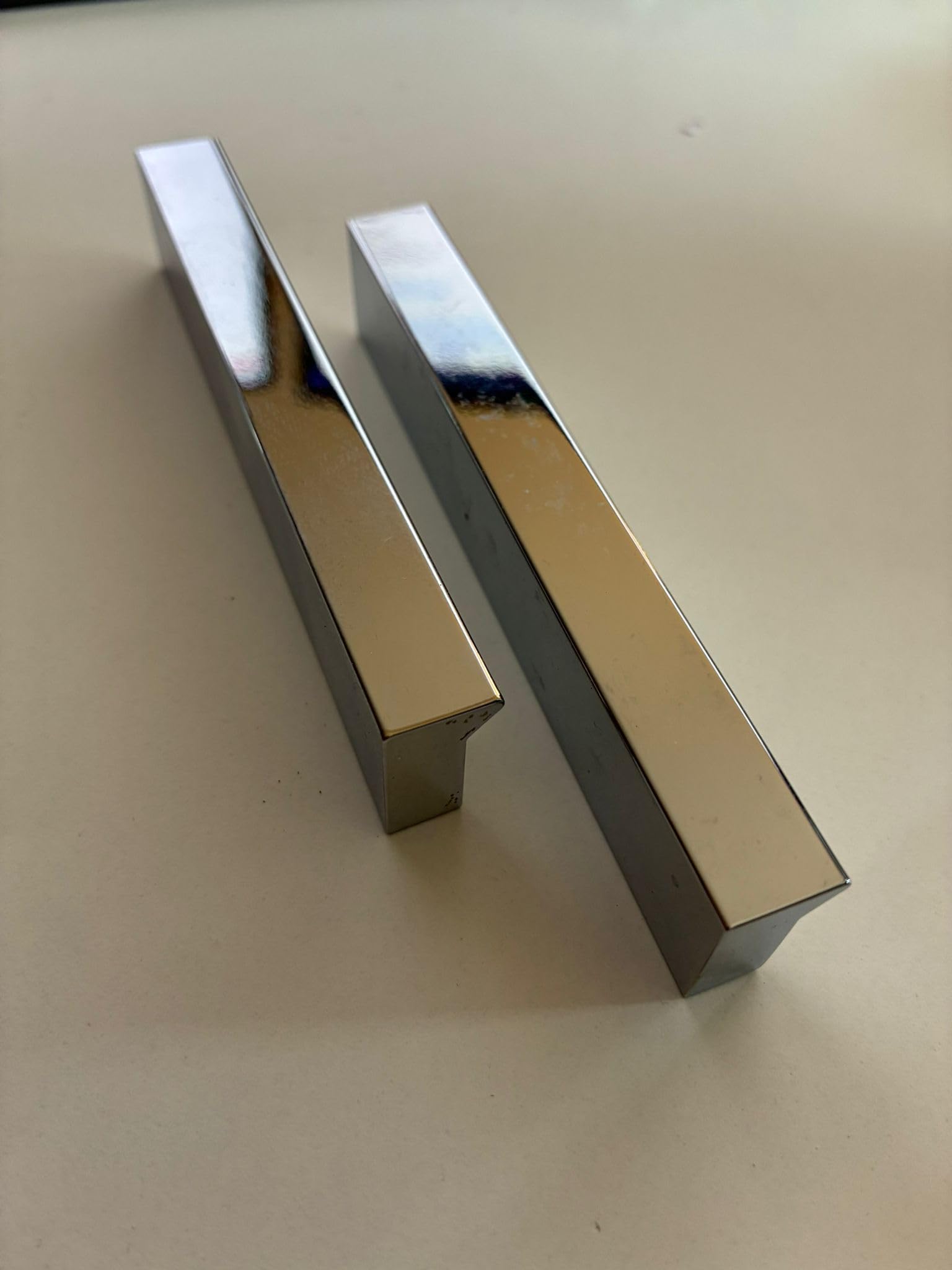 livindo Modern Design Furniture Handles, Set of 2, Trendy Colours (Chrome, 64 mm BA) - Image 3