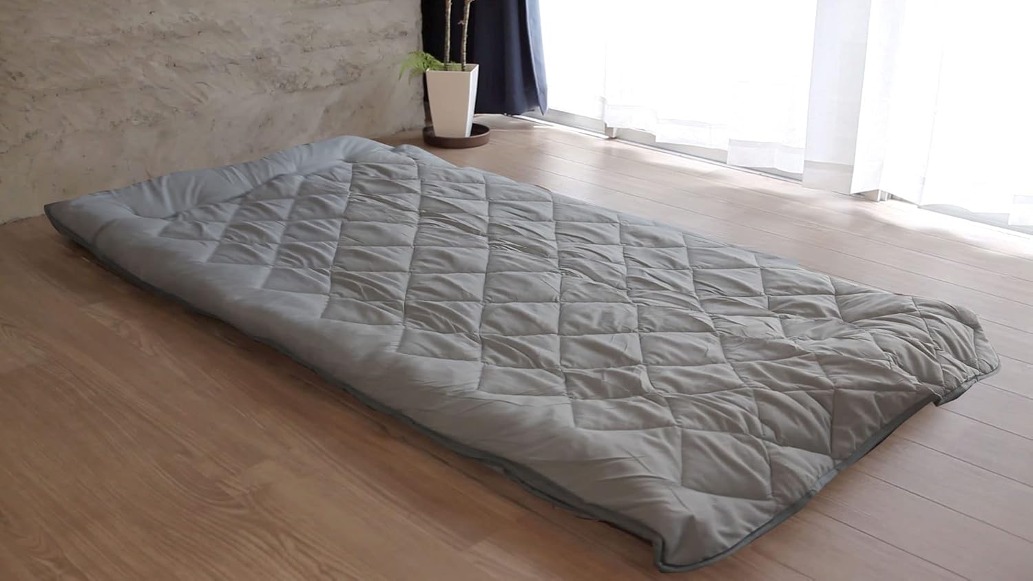 鍋島段通 座布団 龍唐草 水浅葱 ブルー - 生活骨董と古布の