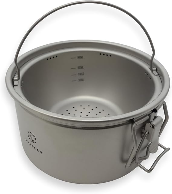 Valtcan 2000ml Titanium Rice Cooker Pot with Locking Lid 67 fl oz, Grade 1 No Coating PFAS-Free, Inner Pot with Measurement Marks, Ultralight 589g Camping Cookware for Backpacking Home Kitchen