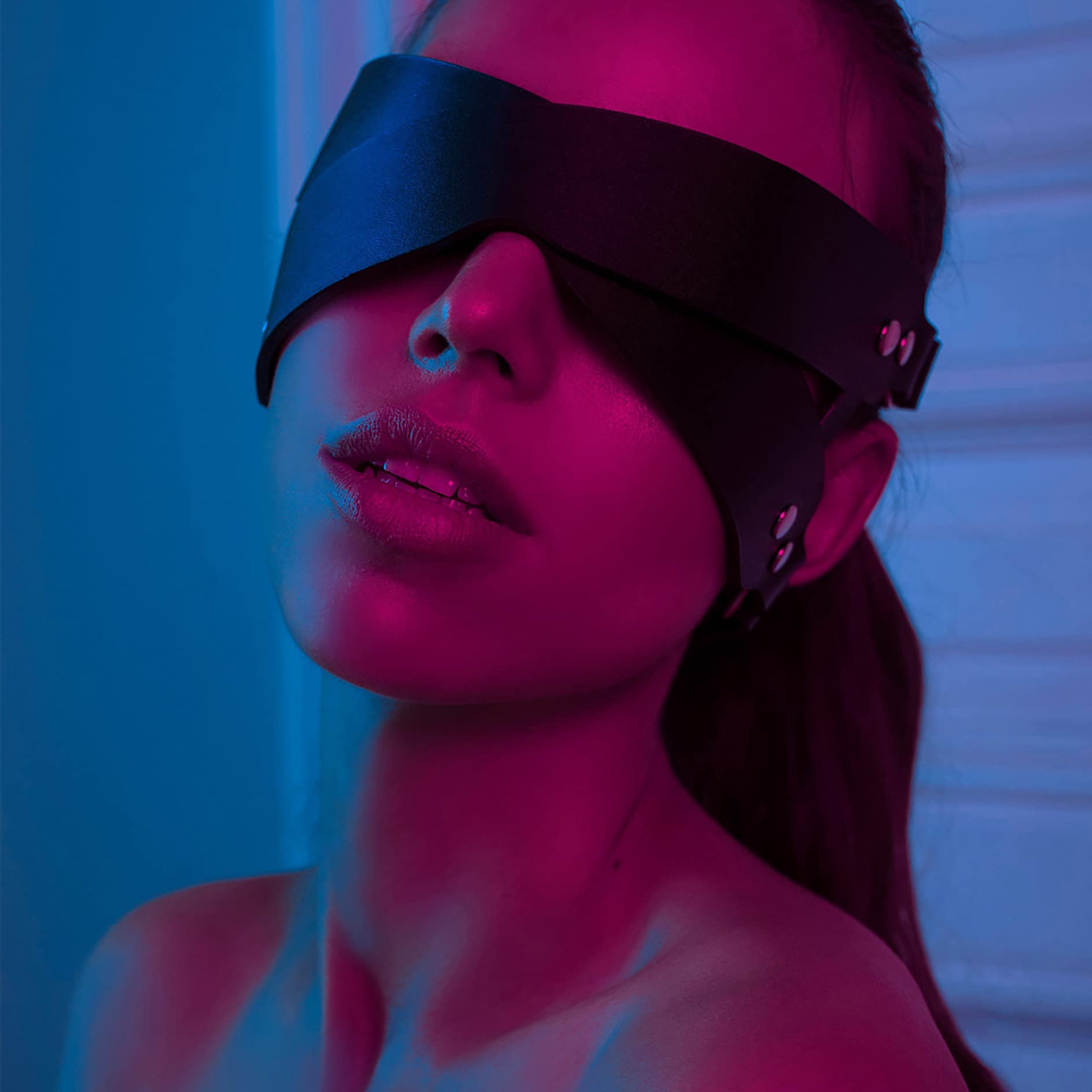 Benda Sexy BDSM Maschera per Gli Occhi Benda Erotica SM Benda in Pelle Benda Nero Erotico Benda Sexy per Festa Veneziana Feste Benda Giocattolo Sessuale per Donne Uomini Coppie Sex Toys