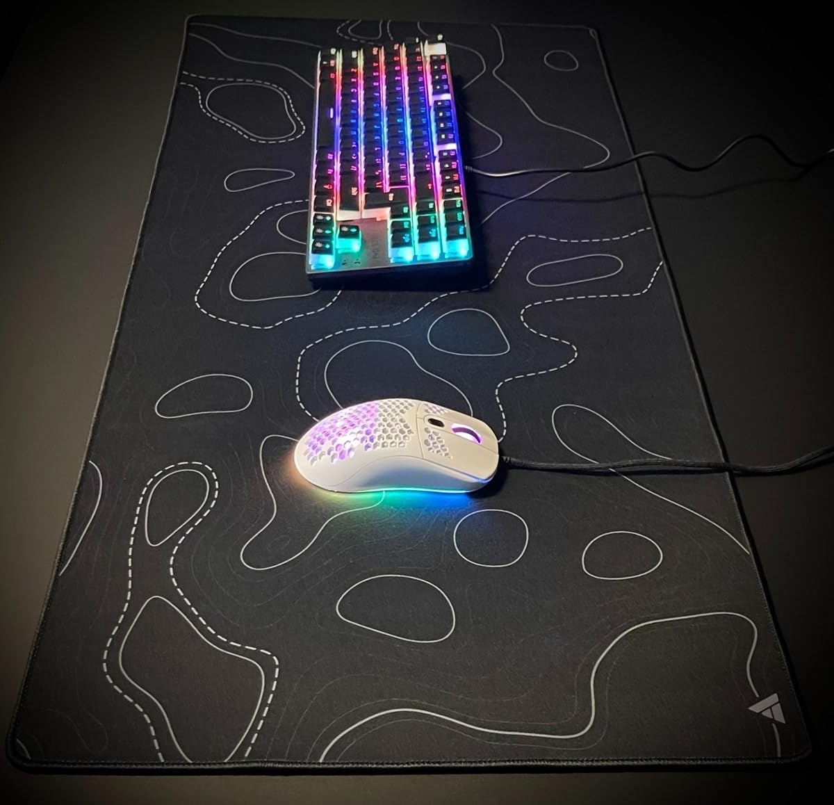 Mousepad Gamer Force One Skyhawk XXL Preto 90x40cm - Precisão Extrema para FPS, Base Antiderrapante e Superfície Speed Premium