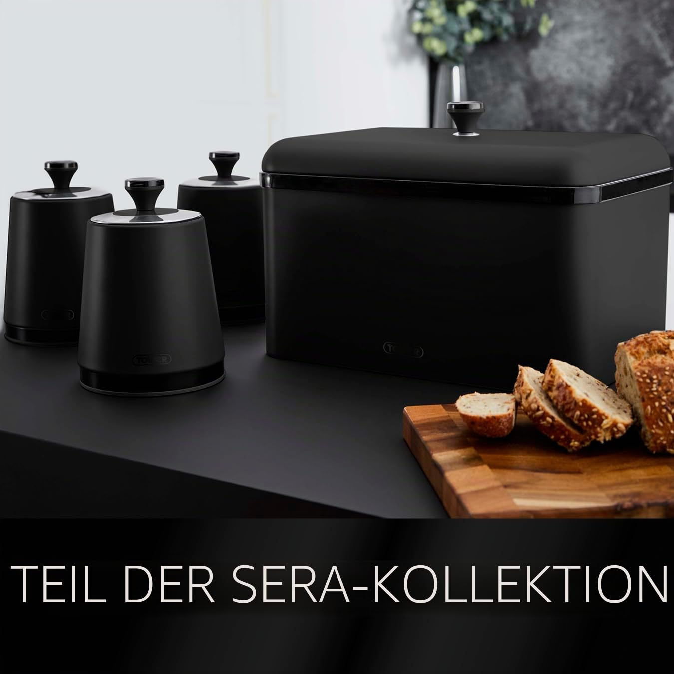 Tower T826136BLK Sera Brotkasten, schwarz und geräucherter Rand, Edelstahl