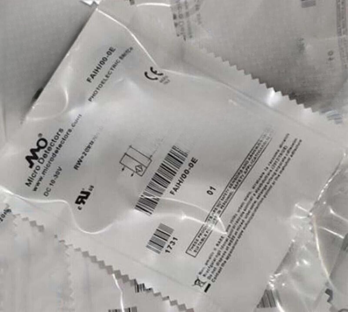 1PC New FAIH/00-0E Miniature Detector DC10-30V RW=20M-