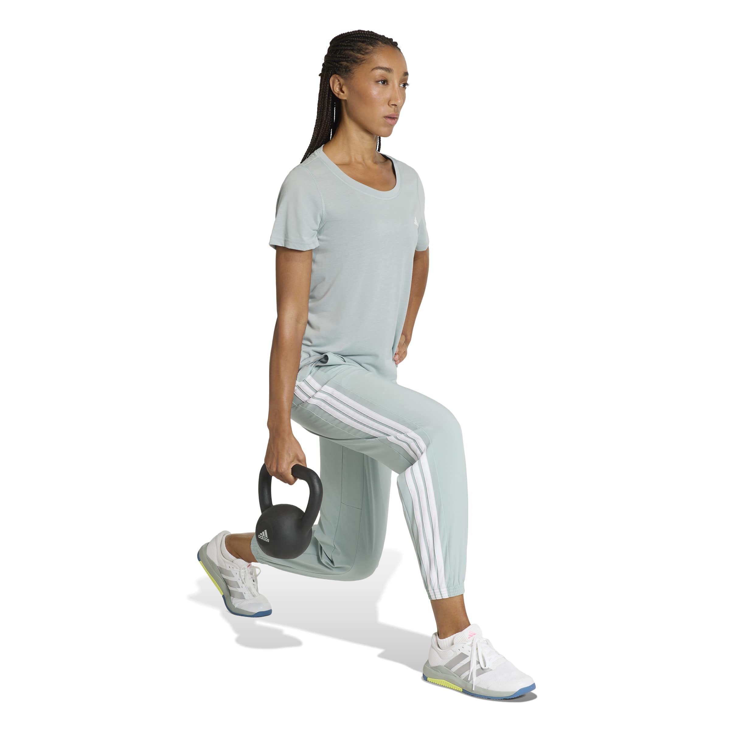 adidas Women's Workout Essentials T-Shirt mit tiefem Ausschnitt