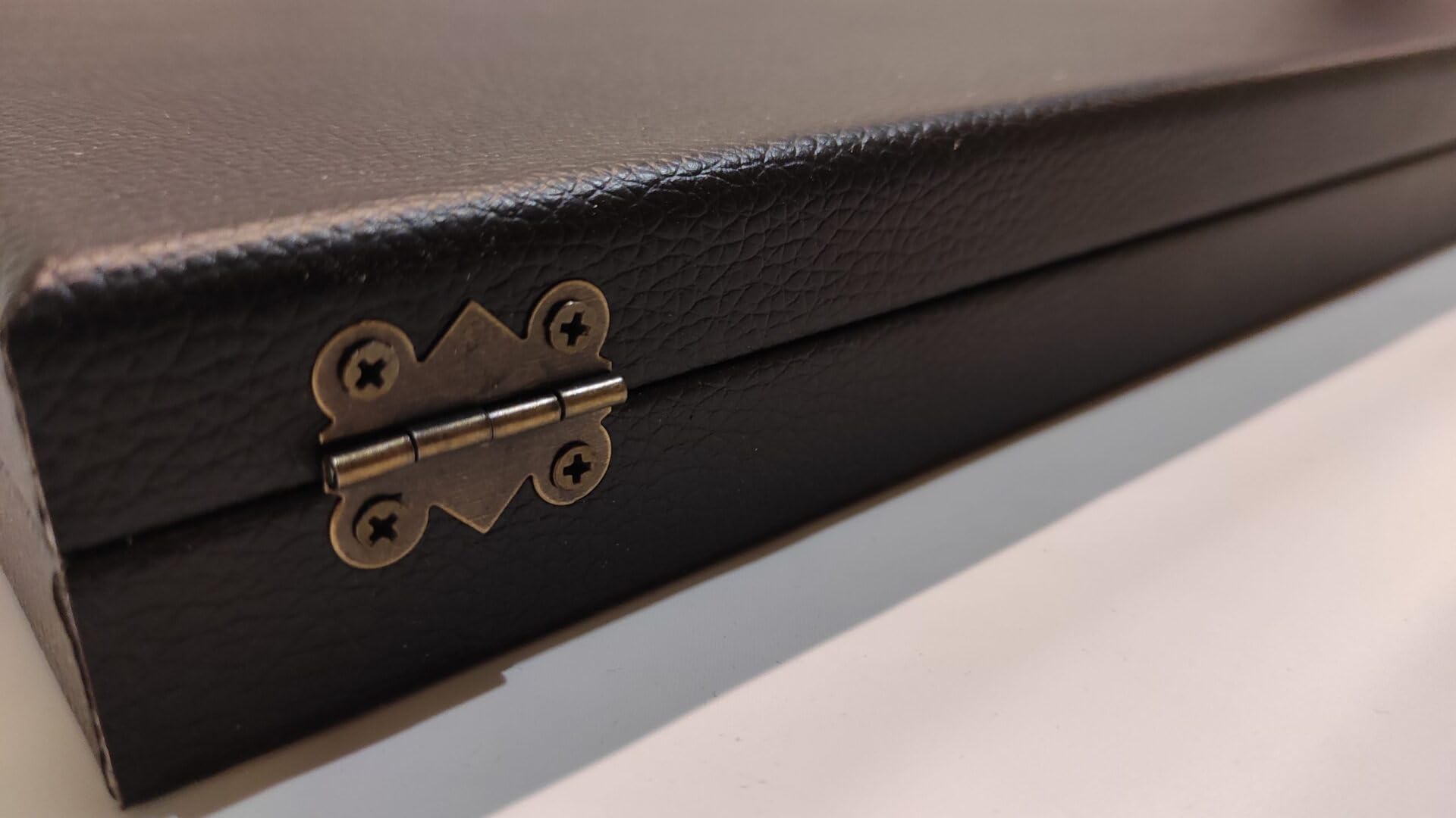 Caja para Monedas y medallas de Madera y Polipiel marrón, Terciopelo Italiano, hasta 54 Compartimentos, Hecha a Mano – Estuche numismática Artesanal