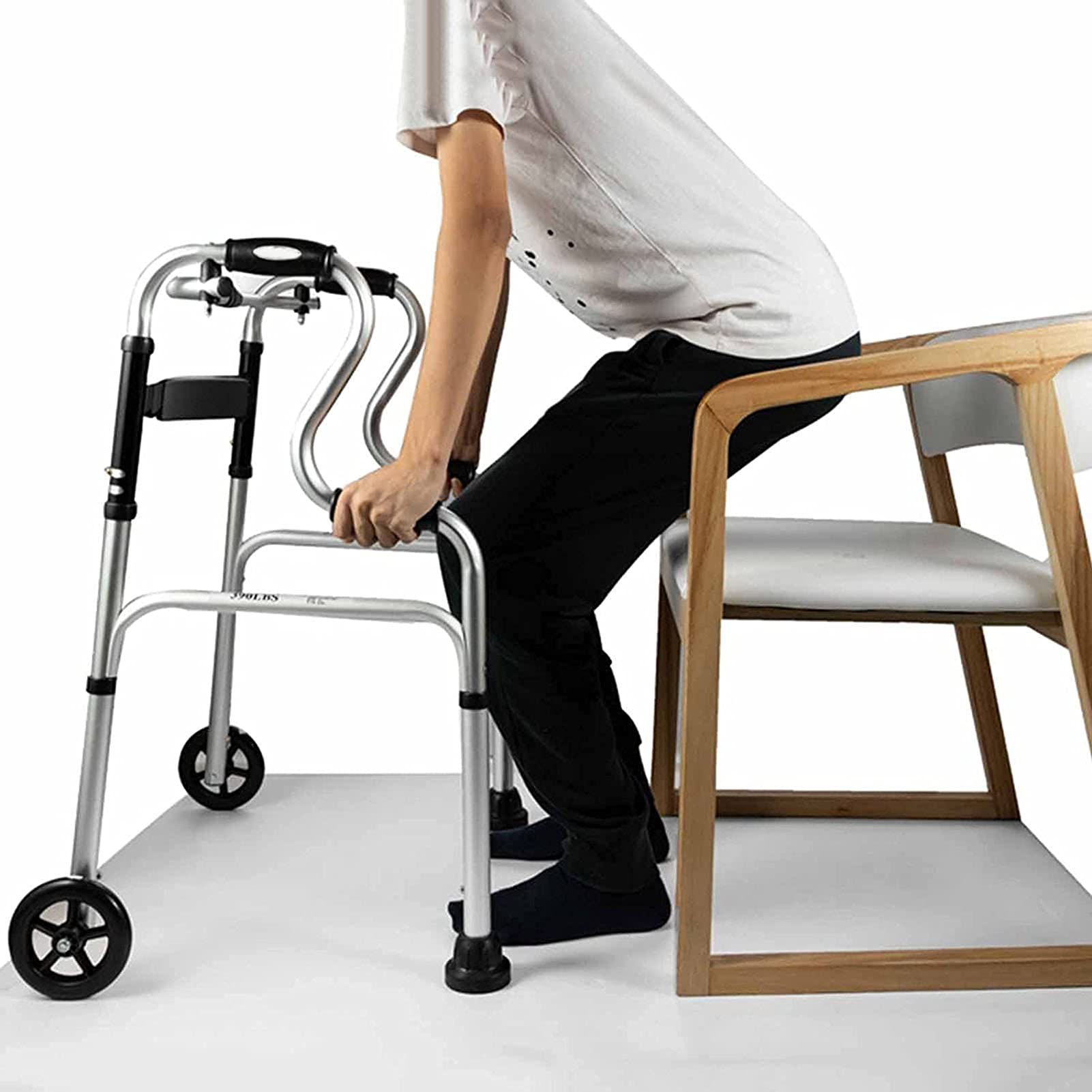 Deambulatore per anziani, pieghevole, per adulti alti, anziani e disabili, resistente, con ruote, una scelta saggia per l'altezza
