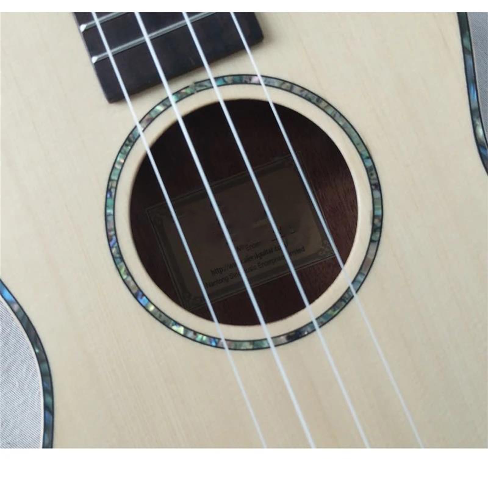 Ukulele professionale Ukulele Baritono Hawaii Da 28 Pollici Con Top In Abete Massiccio