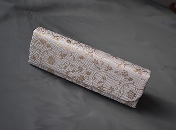 Amazon.co.jp: 十三絃 琴柱入れ ケース 袋 錦 白 (送料など込) : 楽器