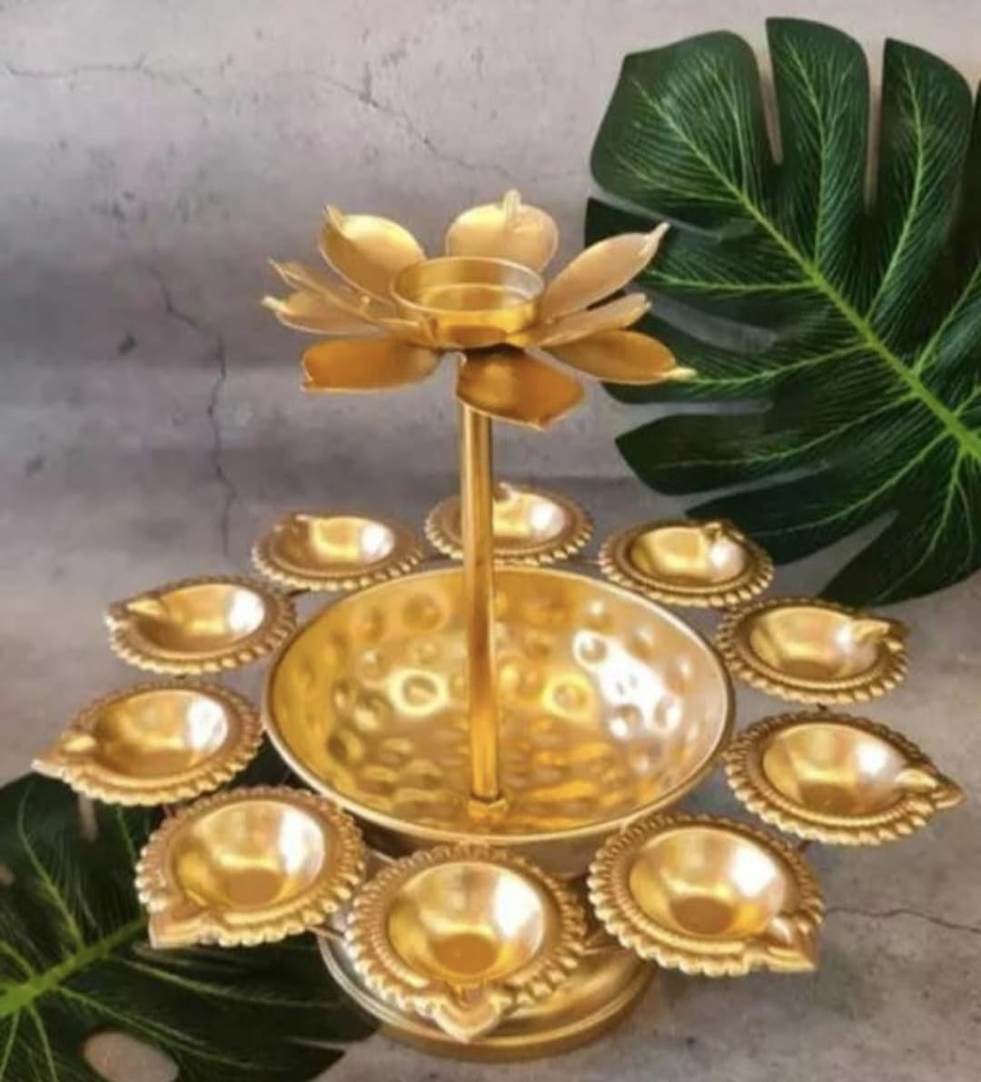 Star Ameera Taj Urli Bowl for Home Décor and Table Décor Diya Shape Floating Flower Decorative Urli Stand for Pooja Room Diwali Decoration Items for Home Decor (B0DFYB7XLM) Amazon Price History, Amazon Price Tracker
