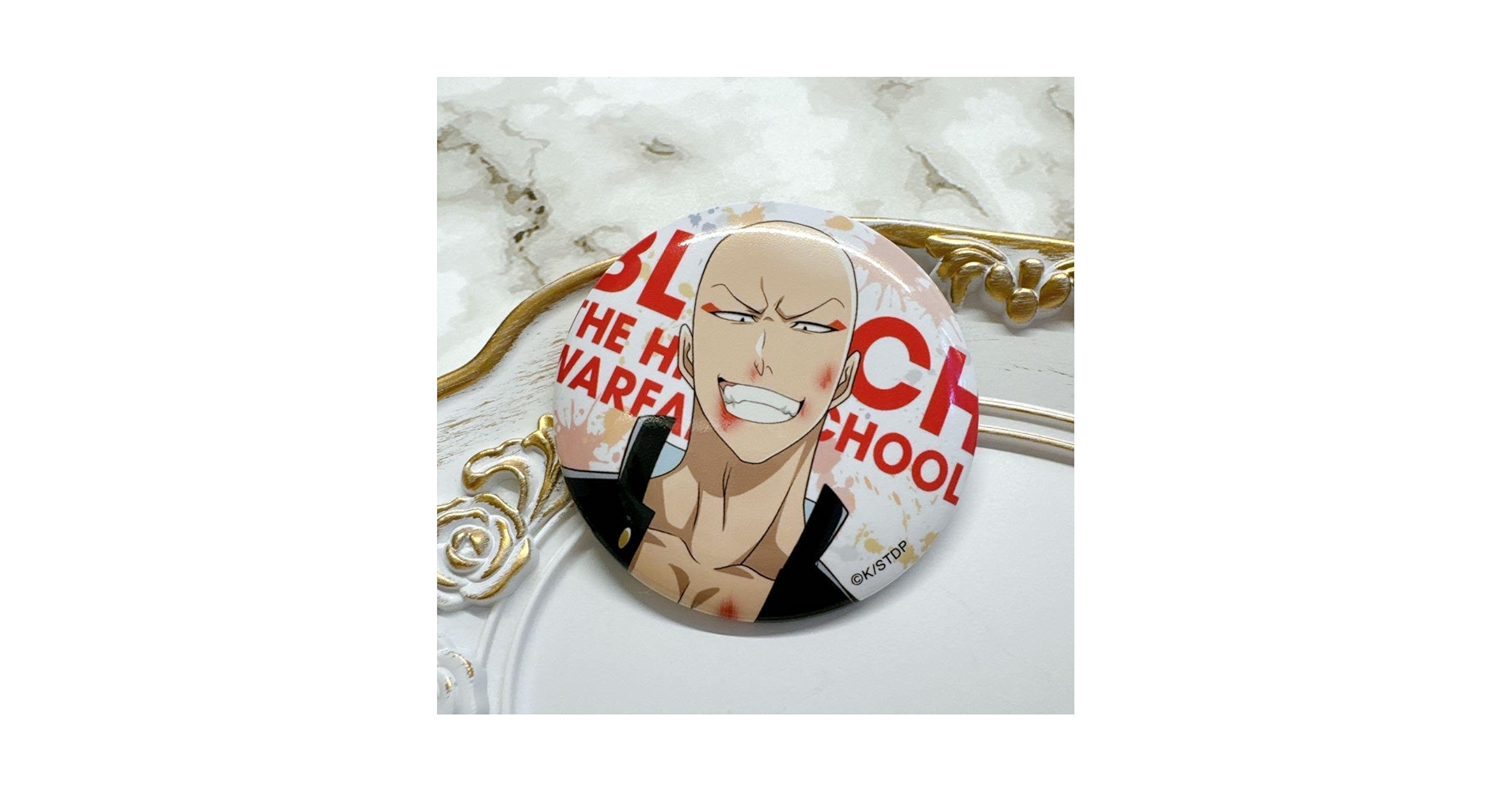 Amazon.co.jp: 斑目一角 B L E A C H 缶バッジ : おもちゃ