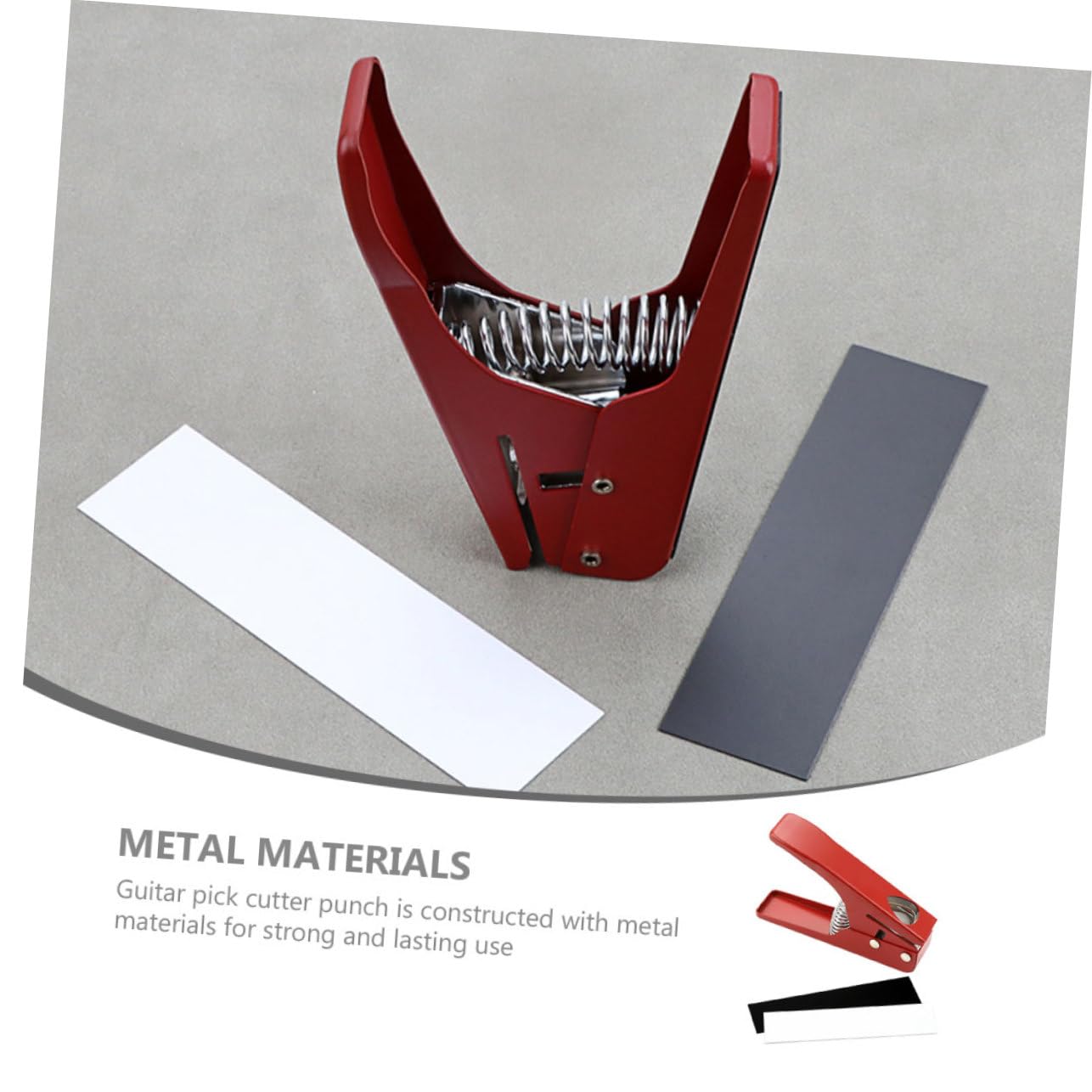 Punzone per Tagliare Diversi Materiali per Plettri in Metallo Rosso per Chitarra e Creazione Personalizzata di Plettri Strumento Fai-da-te per Chitarristi