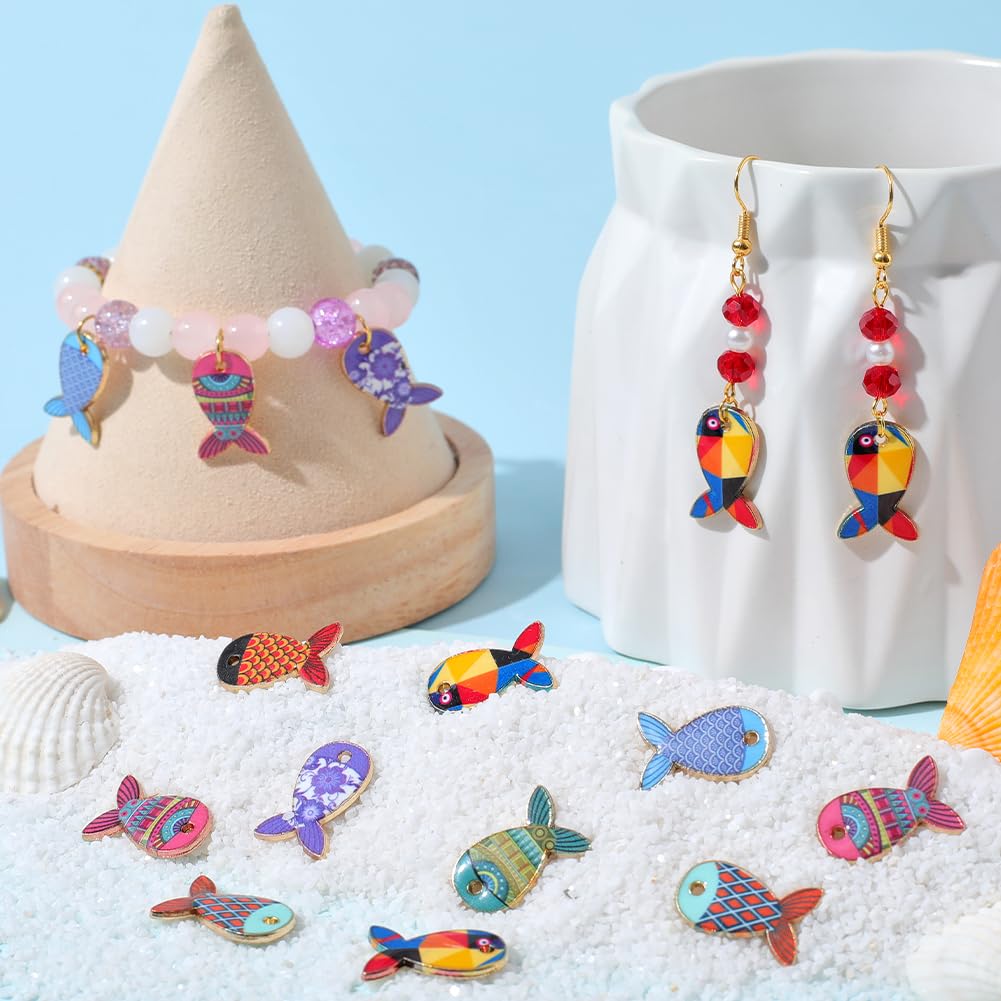 SUNNYCLUE 1 scatola 42 pezzi 7 colori Ciondoli di Pesce Oceano Animale Fascino Lega Oro Smalto Kawaii Estate Pesci di Mare Dipinti Ciondoli per Creazione di Gioielli Ciondoli Collane Bracciali Orecchi