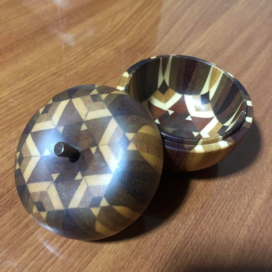 寄木細工 箱根細工 かなざし 金指勝悦 りんご 小物入れ 林檎 無垢 工芸品 Amazon.co.jp: 寄木細工 箱根細工 かなざし 金指勝悦 りんご