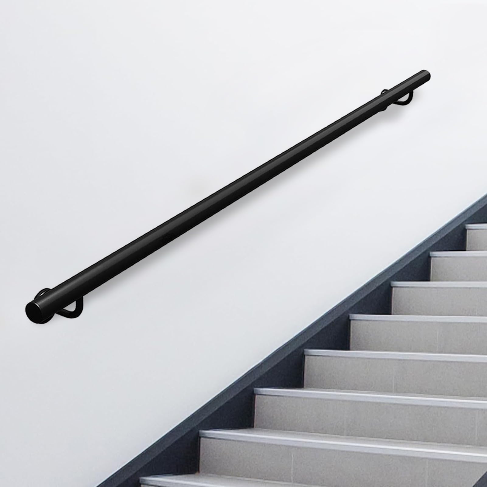 Rampe d'escalier en métal pour sécuriser les marches de la maison familiale