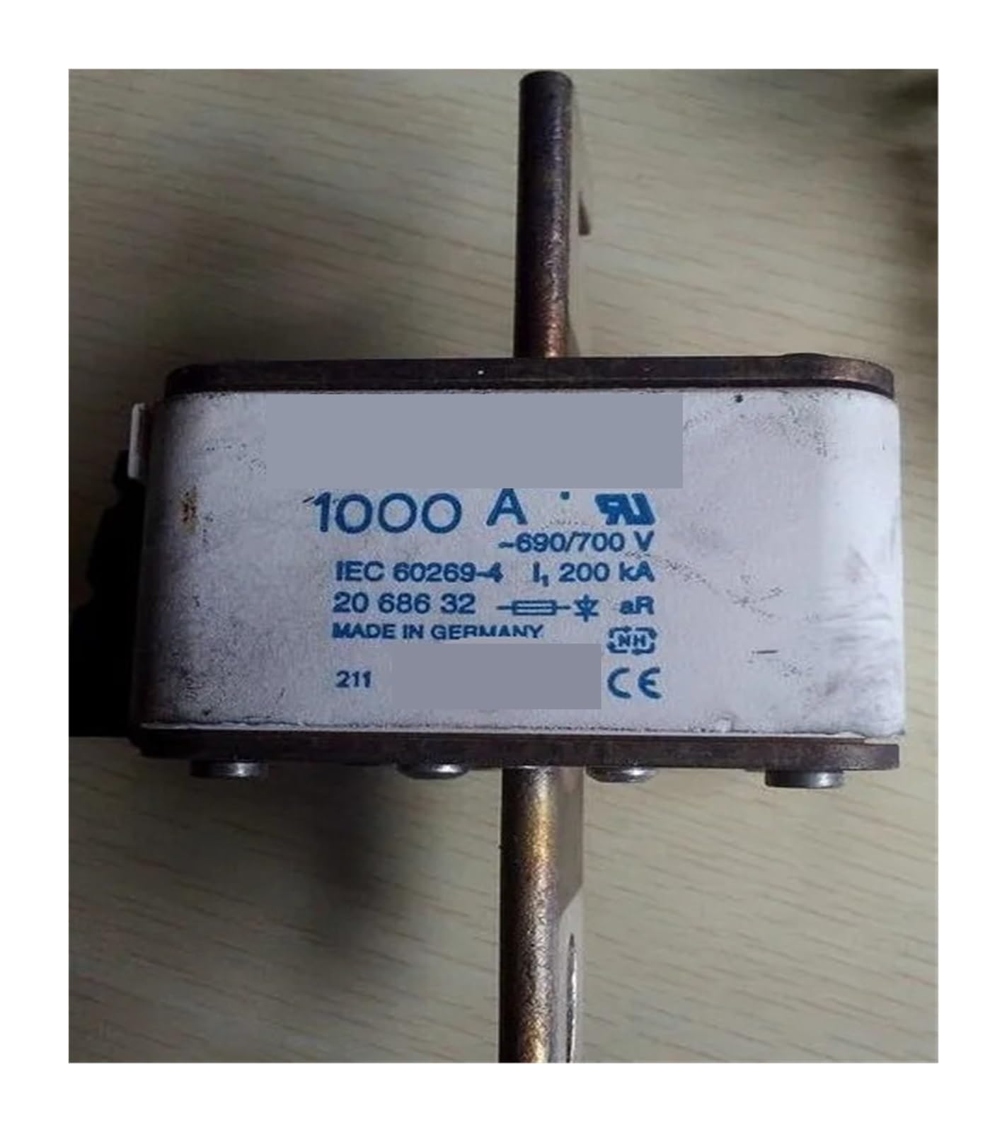 YMUGUEGH Fuses SQB3 1000A 690/700V 200KA 2068632 SQB3 900A 690/700V 200KA 2063032 SQB3 450A 690V 2025434(SQB3 450A 690V 2025434)
