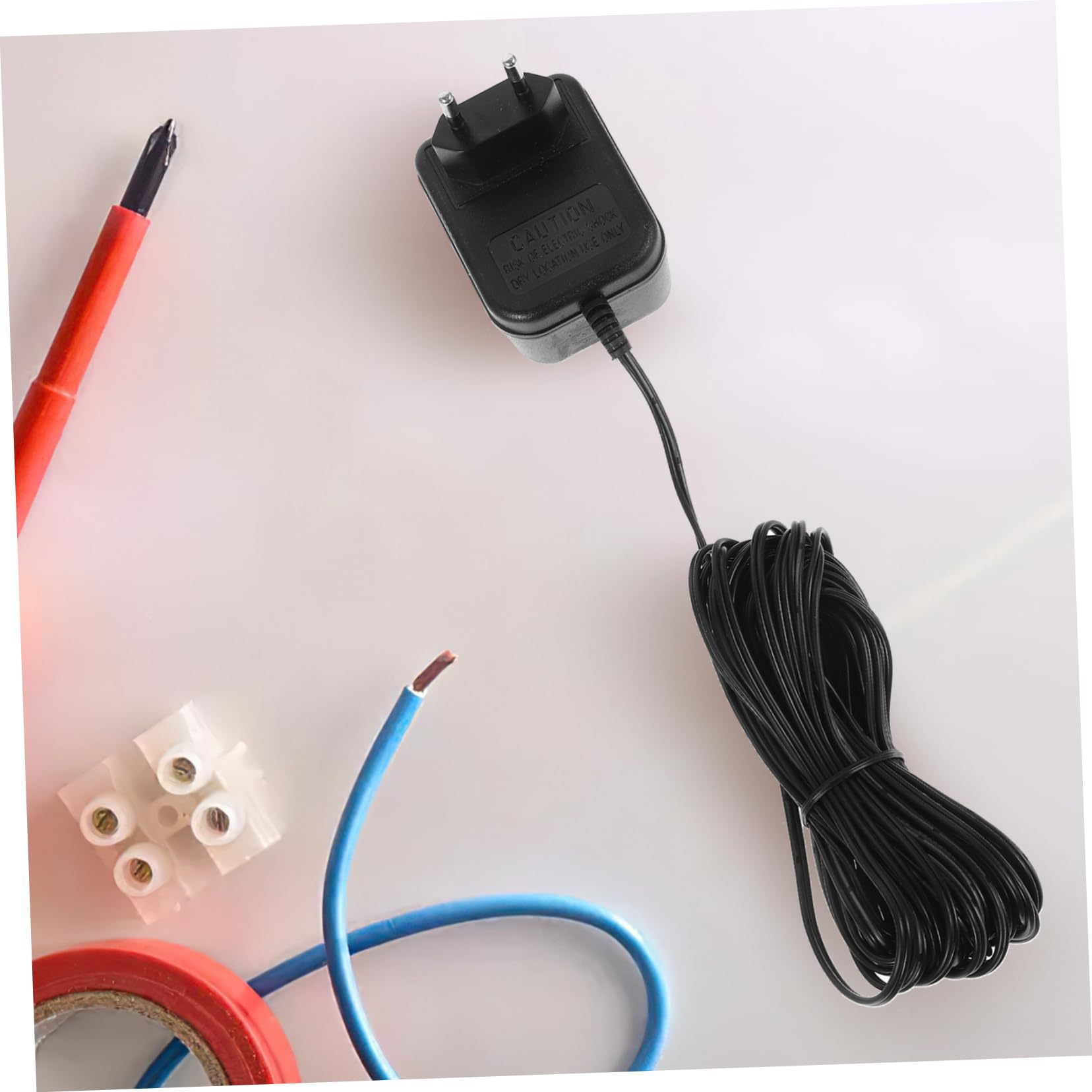 Gatuida Transformateur Sonnette 24v500mah Câble d Alimentation Long, Adaptateur Mural pour Sonnette Compatible Systèmes Vidéo, Usage Domestique, Design Élégant en Plastique Noir