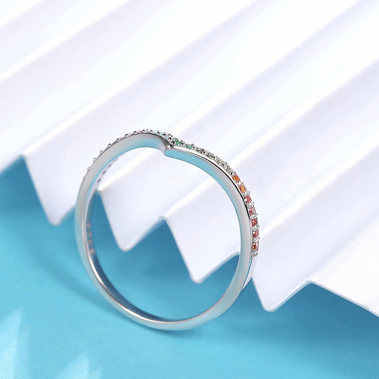 Qings Bague en Forme de V Arc-en-Ciel, Colorée CZ Bague à Chevrons Empilables Bague en Argent Sterling 925 pour Fiançailles de Mariage d'anniversaire, Cadeaux de Bijoux pour Femmes Filles