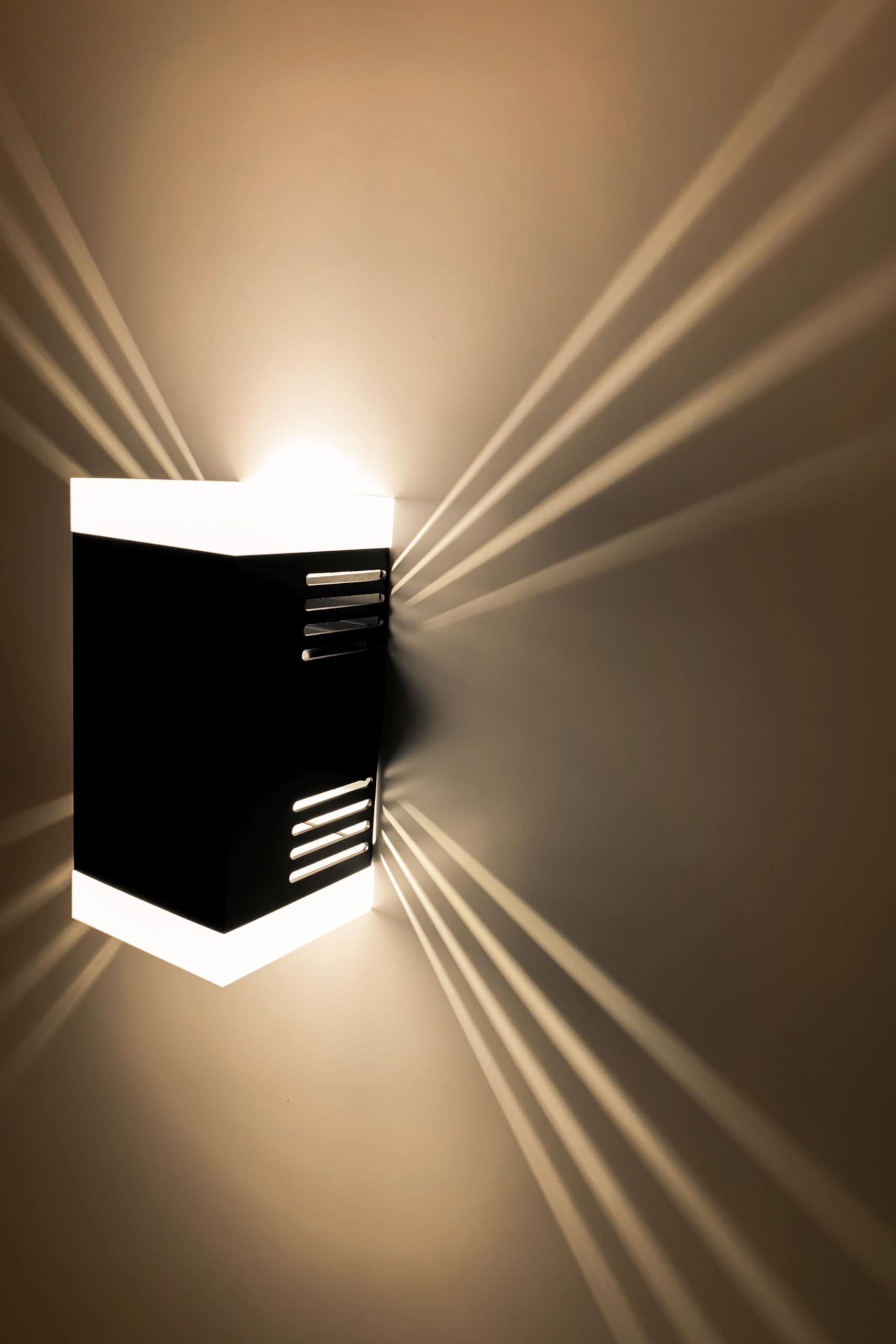 Lampa ścienna ShineLED – pośrednie oświetlenie zewnętrzne – ściemniana lampa ścienna do użytku wewnątrz i na zewnątrz – 12 W – barwa światła ciepła biel