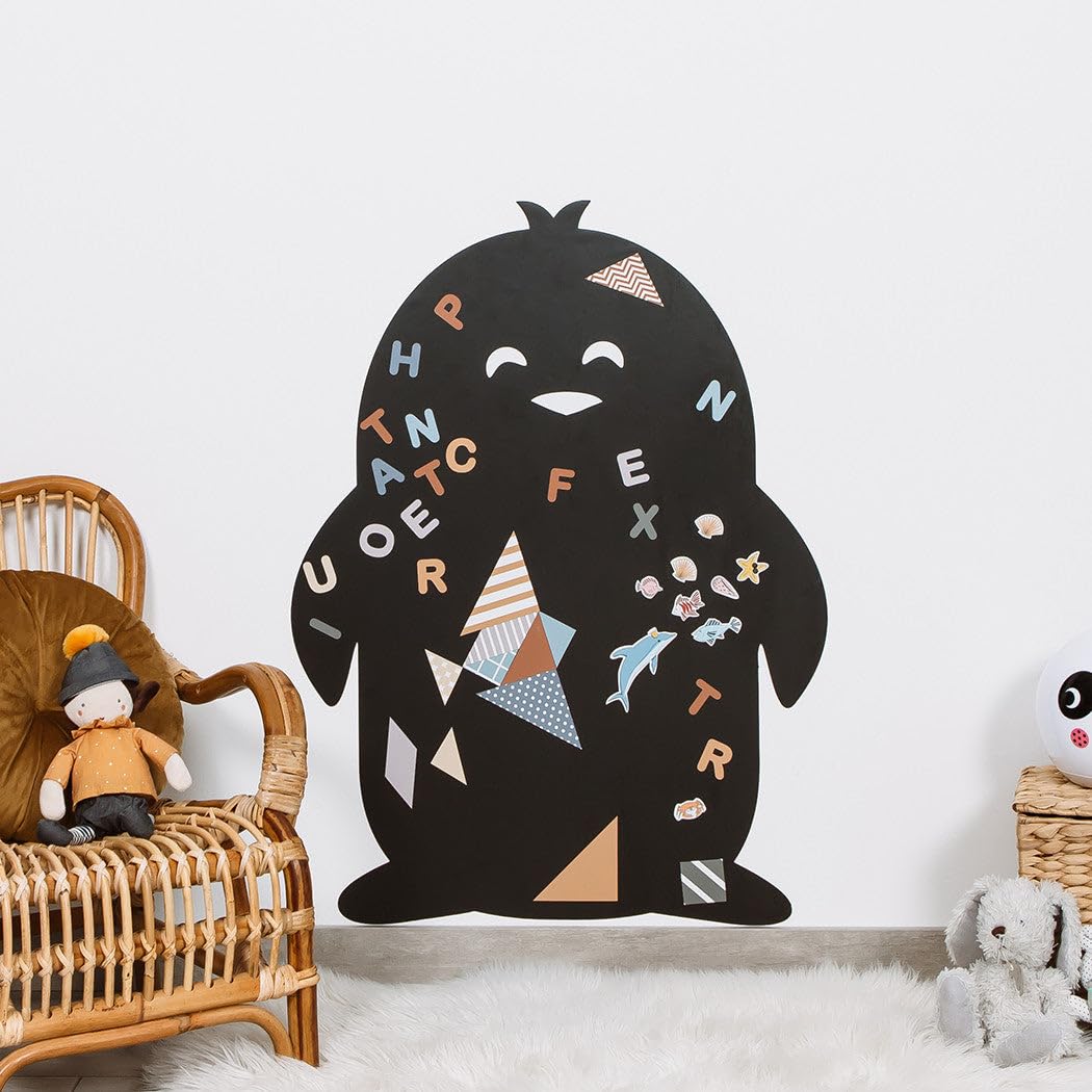 FERFLEX - Lavagna magnetica per bambini - Pinguino - decorazione da parete con banda magnetica riposizionabile - venduta con un set di forme geometriche - 60x81cm