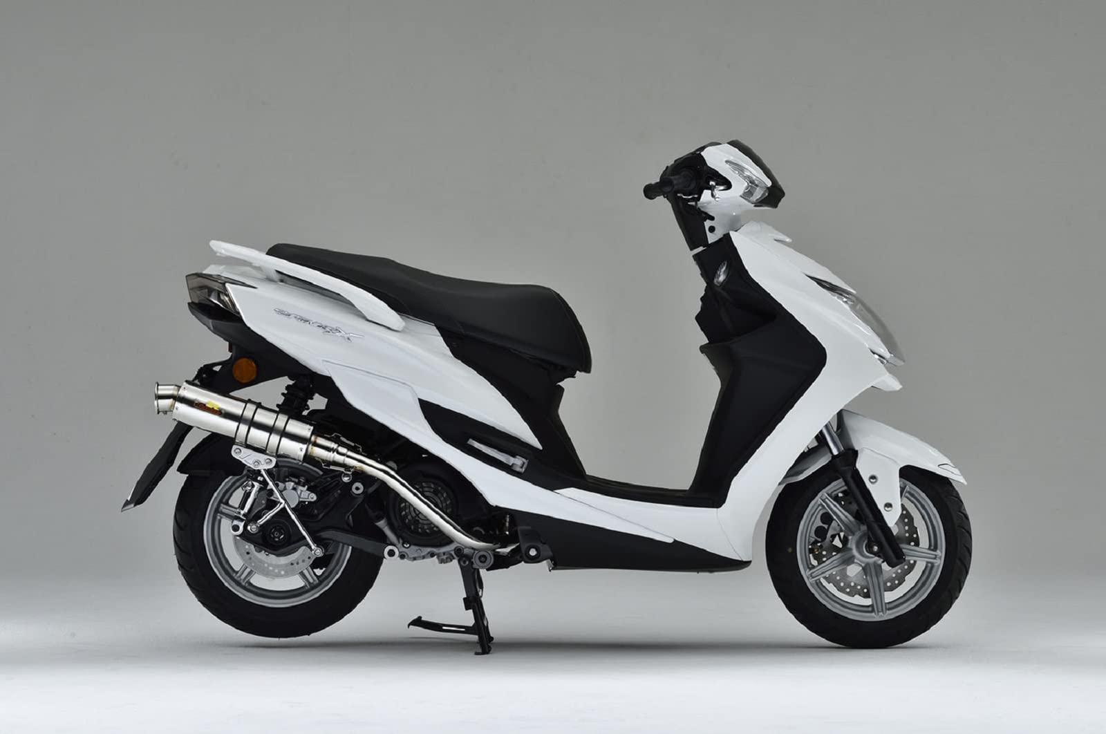 専用Realize シグナスX SR 4型 5型 Blink SUSバイク Amazon | Realize シグナスX SR バイクマフラー 4型 5型 EBJ-SEA5J 2BJ
