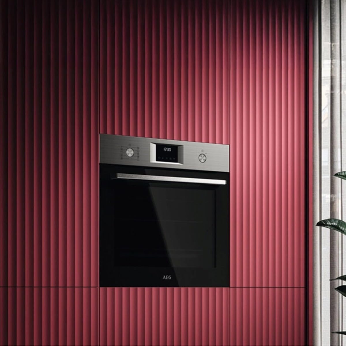 Four Encastrable AEG OU5AB21FSM 72L 2790W Noir