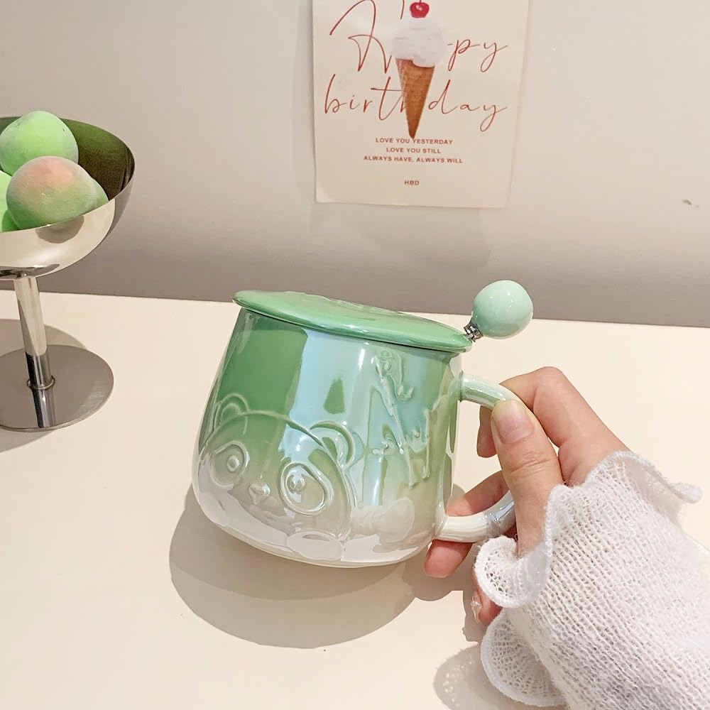 Huiyiwert Panda Kaffeetasse Mit Deckel & Löffel – 400 Ml, 3D-Relief, Aus Porzellan, Spülmaschinenfest (Grün)