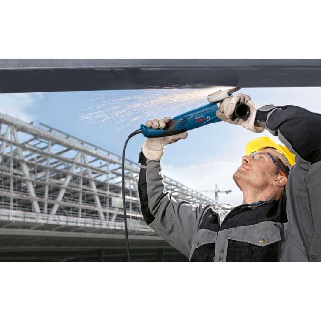 Bosch Professional amoladora angular GWS 18-125 SL (1800 W, Ø discos 125 mm, velocidad en vacío: 2800-12 000 rpm, incl. brida, tuerca tens., caperuza prot., llave 2 agujeros, empuñadura aux.)