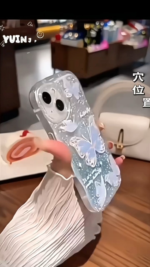 Amazon.co.jp: iPhone 15 対応 3Dバタフライデザイン iPhone用