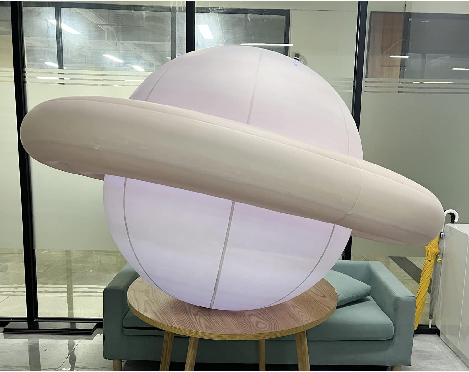 0.25mmPVC 60'' Large Inflatable Planets Solar System Inflatable Saturn Planet Balloons for Institution/Planetarium/Store/Club Decoration