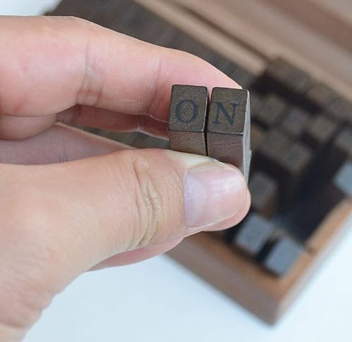 Miniatura 8 de Paquete de 70 sellos pequeños de goma de madera de 0.24 pulgadas de letra, número y símbolo para tarjetas de manualidades y álbum de fotos