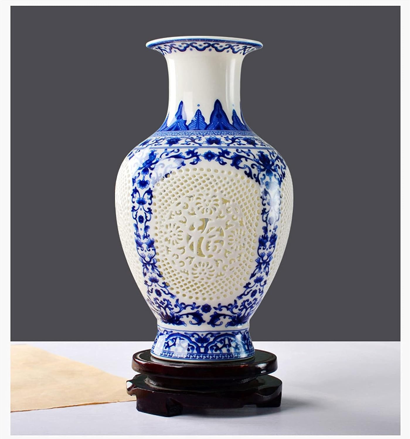 Vase Jingdezhen Vase Keramik handgefertigt hohl Geschnitzte blau und weiße Porzellanklassische Vase -Vase (Farbe: Standard)