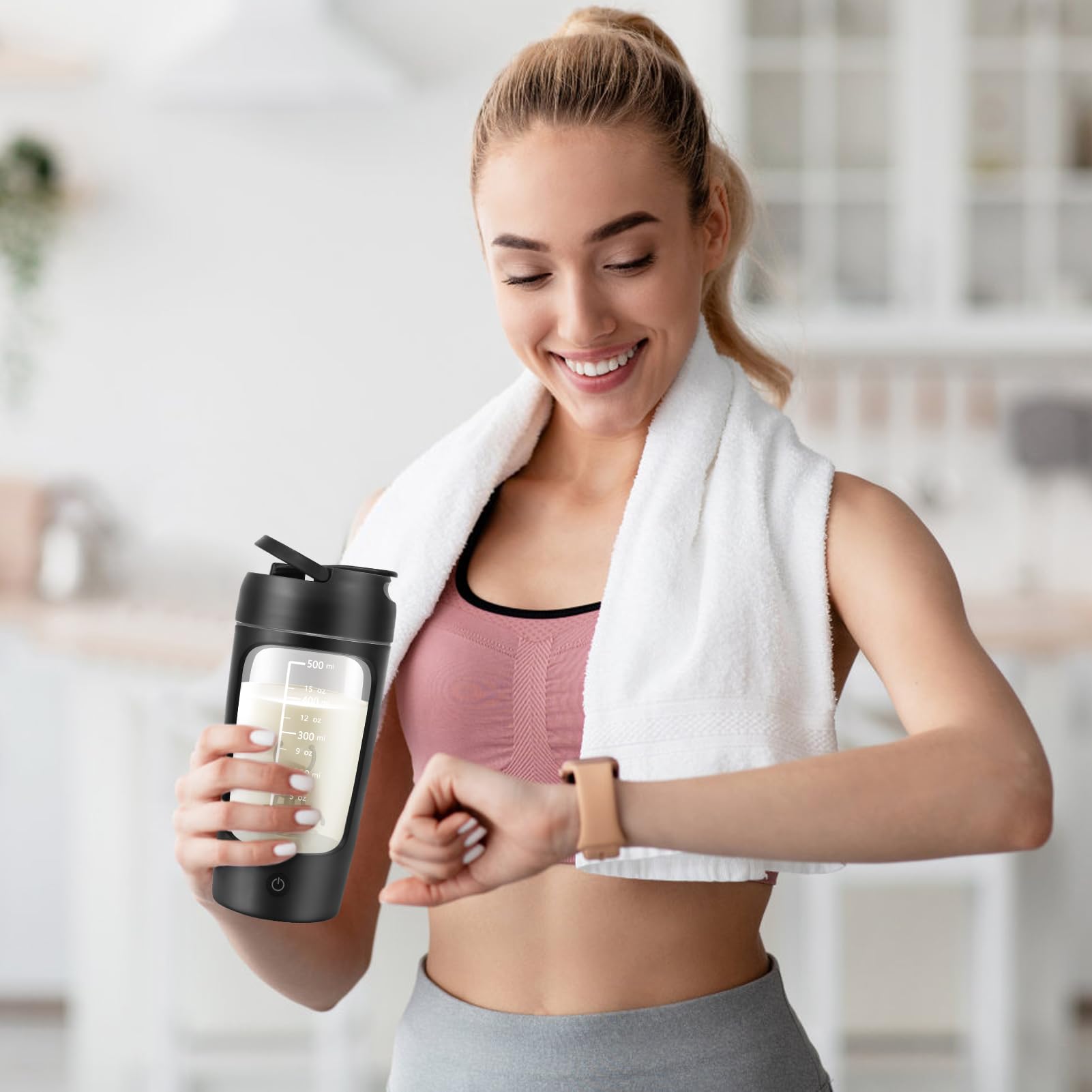 SOARFLY Shaker Elektrisch, 650ML Elektrischer Shaker mit Pulverfach, Eiweiß Shaker Elektrisch für Potein Pulver und Milchshake, BPA-freier, USB-C aufladbar, Schwarz