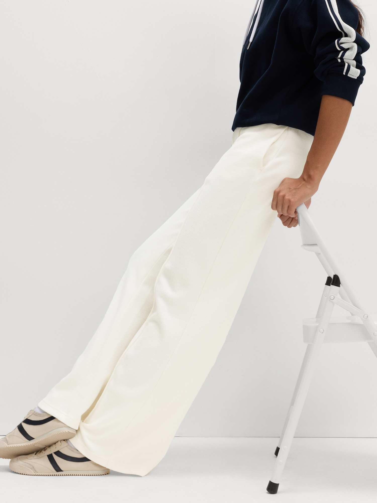 Marks & Spencer Pantaloni a Gamba Larga in Misto Cotone, in Maglia a Coste, con Piega Centrale