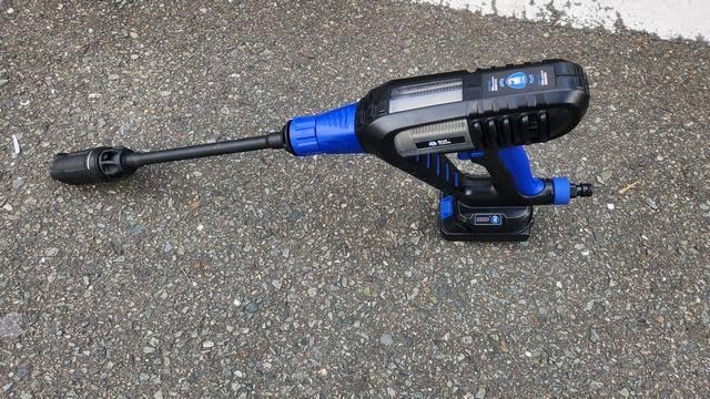 Amazon | コードレス 高圧洗浄機 8点セット BLUE CLEAN BC250