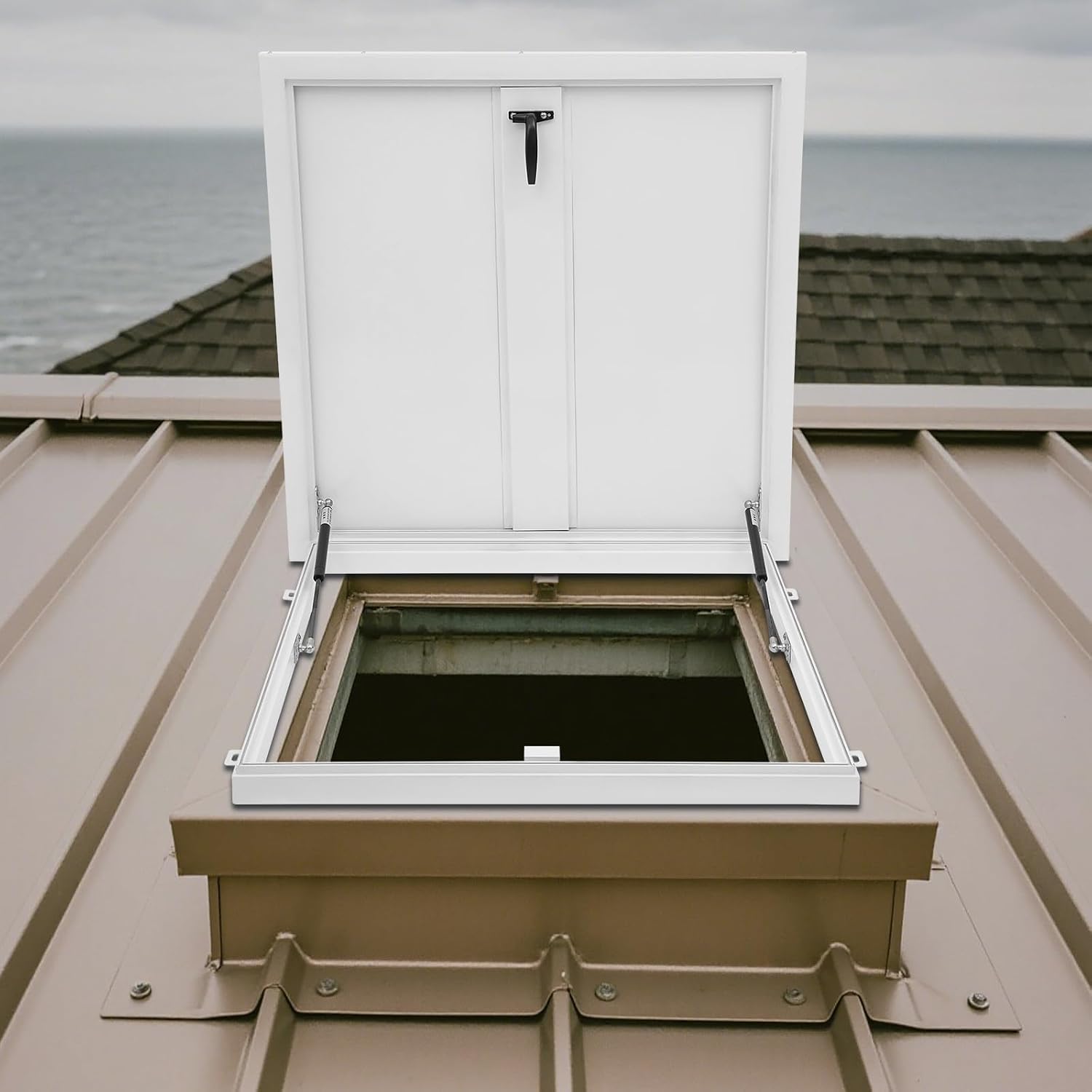 Trappe Daccès Au Toit en Alliage Daluminium, Porte De Sécurité Verrouillable avec Poignée, Plaque De Recouvrement étanche pour Tête De Puits White, 35.82" L × 35.82" W