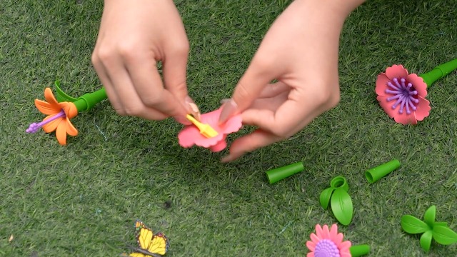 wohot Giochi Costruzioni Giardino Fiorito Bambina 3 4 5 6 Anni, Giocattoli Costruzione di Giardini Fioriti per Bambine, Bouquet Fai da Te Set Regali, Giardino Fiorito Giocattoli Regalo (118 pezzi