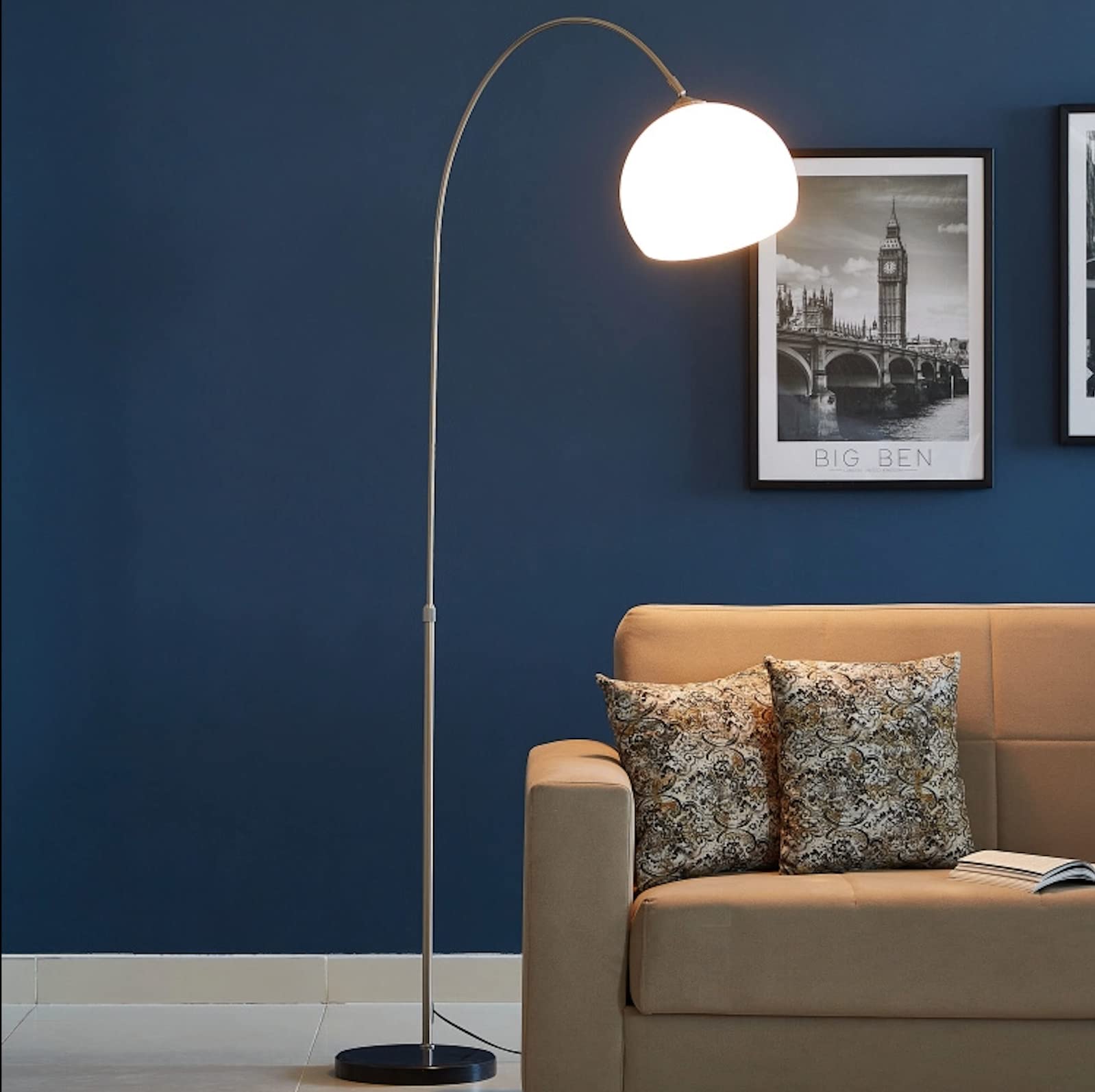 HOME BOX Floor Lamp Metal Arc Omega - Living Room Pole Lighting - Modern, Tall Standing Hanging Light Fits Behind The Couch Or in A Corner- 210 cms
