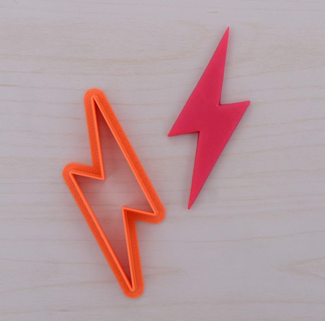 Lightning Bolt Cookie Cutter 6 (4.5 inches) Home & Kitchen