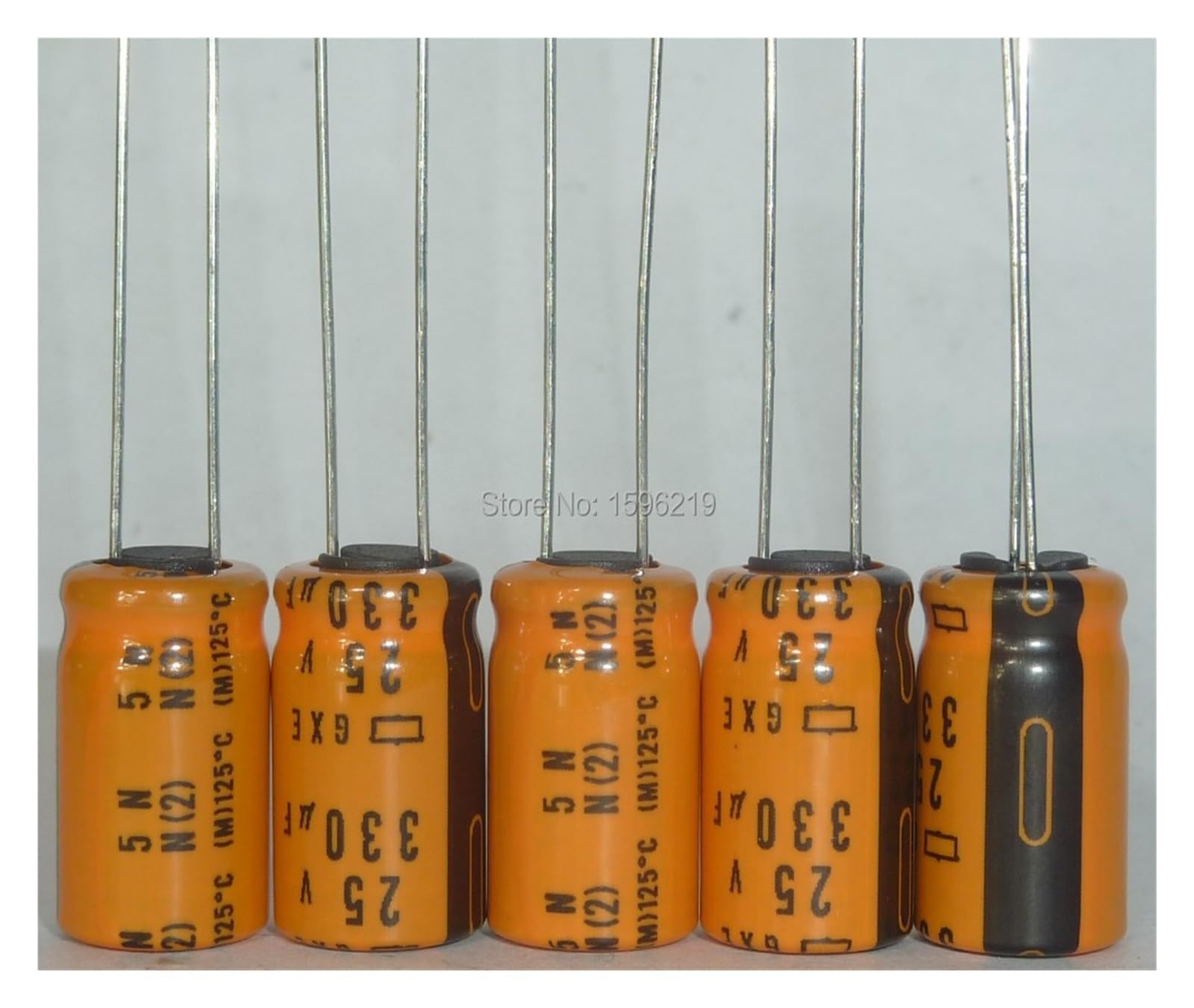 Condensateurs 330uF 25V haute température pour réduire le bruit électrique