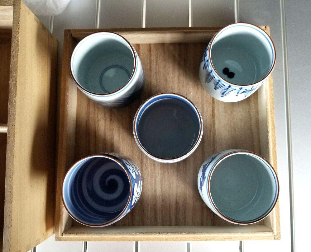 Amazon.co.jp: 源右衛門窯 5客セット 柄違い 木箱入り 湯飲み お猪口