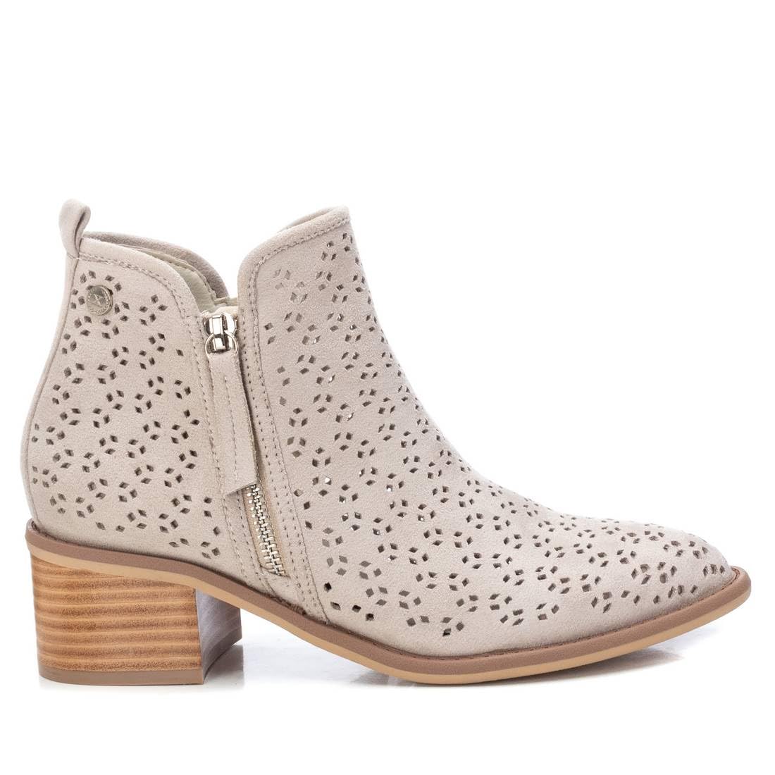 XTI - Botas Camperas Mujer - Calzado Cómodo y Versátil - Moda casual