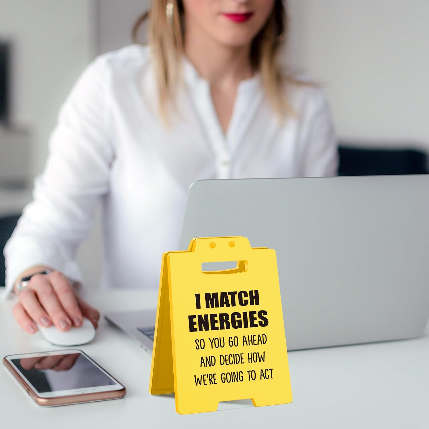 I Match Energies - Funny Desktop Decor Sign - Humorous Office Gifts for Coworkers, Bosses, Staffs, Managers, Team Members and Friends - Cute and Sarcastic Accessories for Office Desk Home Workspaces