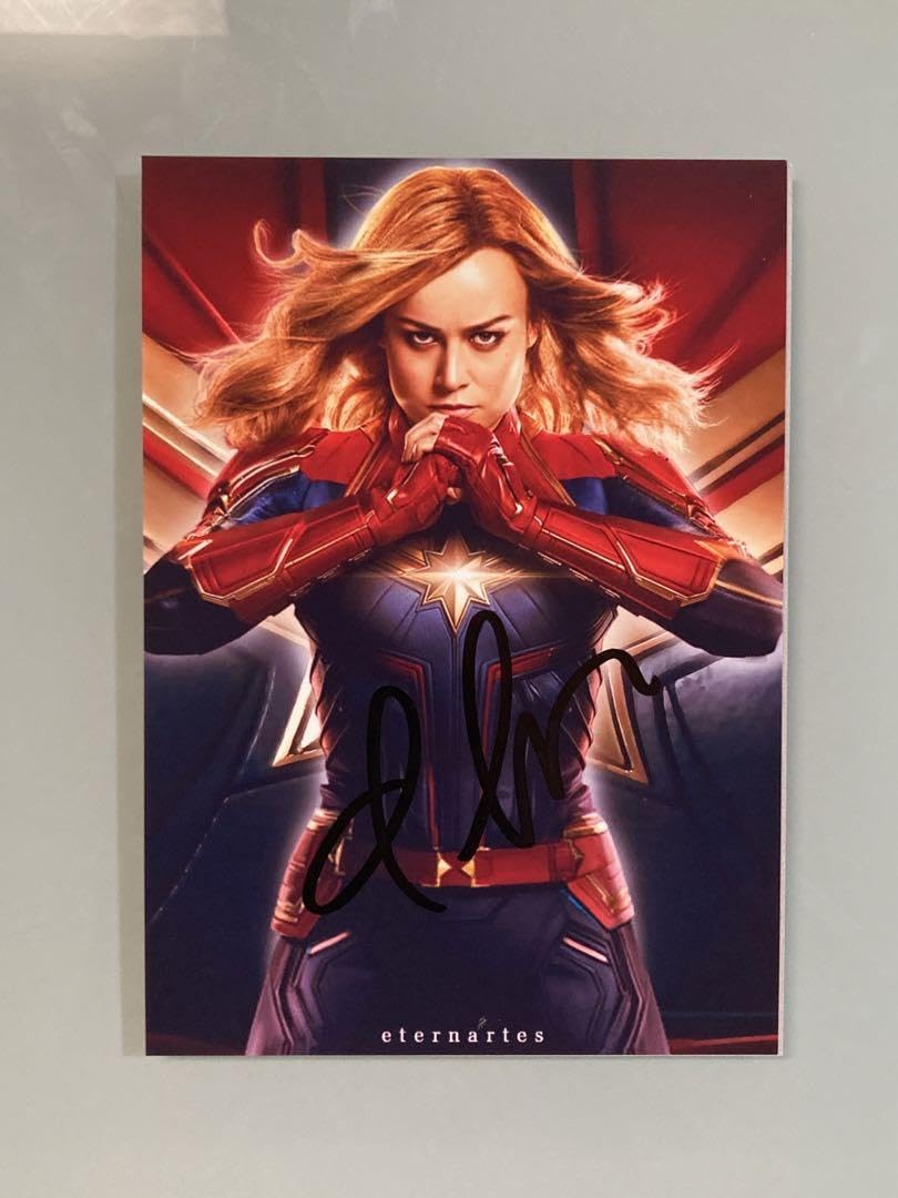 ブリー・ラーソン直筆サイン入り2Lサイズ写真…Brie Larson