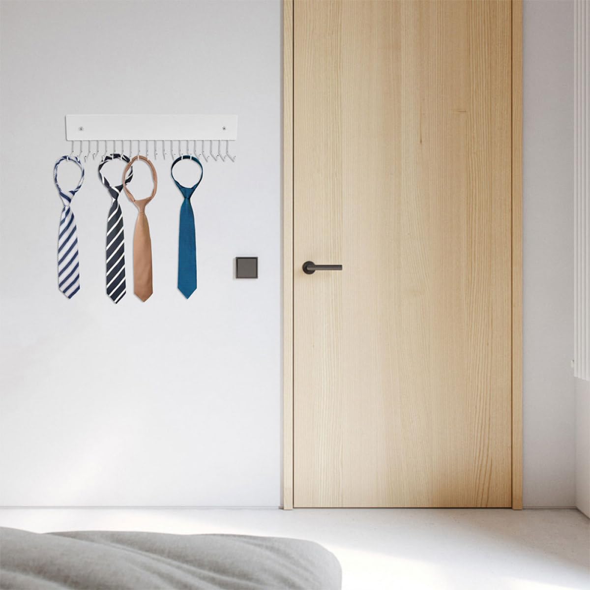Toyvian Organizador de Cinturones y Corbatas de Pared Rotativo de Madera y Hierro Blanco, Perchero Elegante para Armario u Oficina, Juego de 2 Piezas