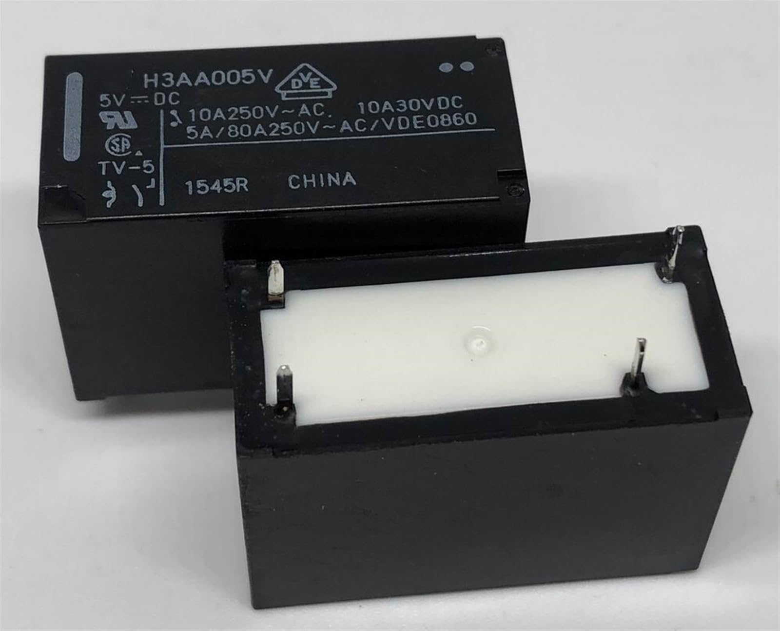 Relé electromecánico FTR H3AA005V 4 pines 5V interruptor 3